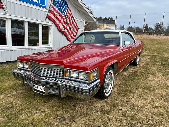 Cadillac Deville 3 of 17