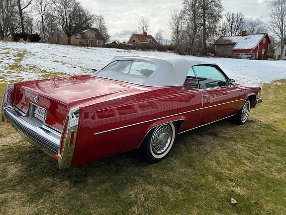Cadillac Deville 6 of 17