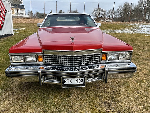 Cadillac Deville 4 of 17