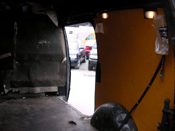 Mercedes-Benz Vito 111 12 of 15