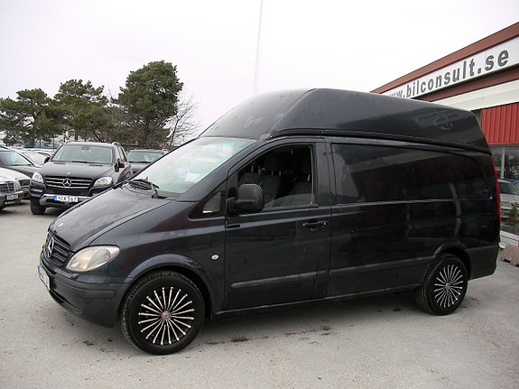 Mercedes-Benz Vito 111 2 of 5