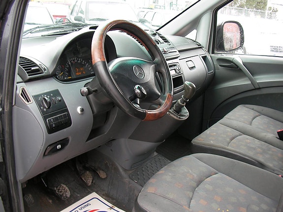 Mercedes-Benz Vito 111 8 of 15