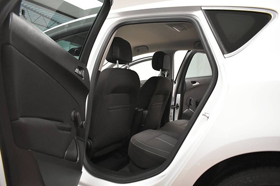 Opel Astra 13 of 24