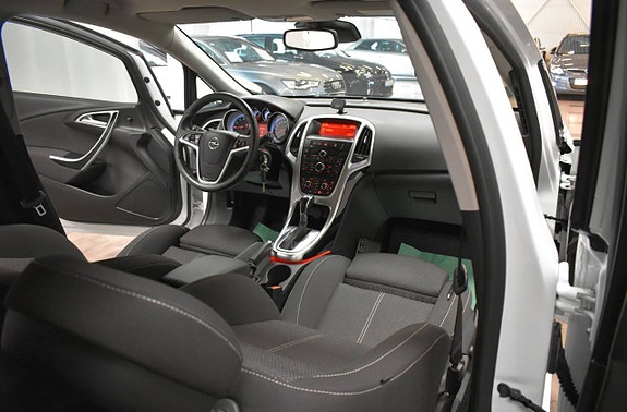Opel Astra 15 of 24