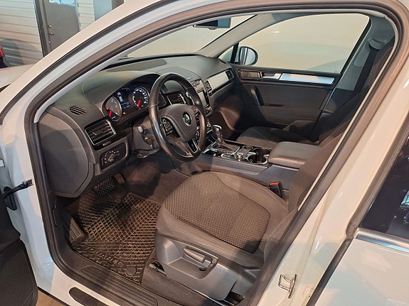 Volkswagen Touareg 5 of 11