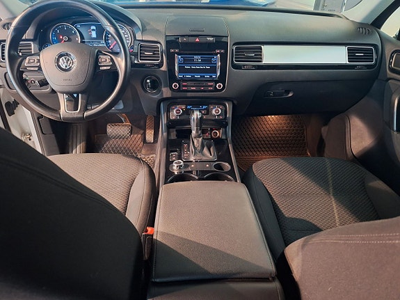 Volkswagen Touareg 6 of 11