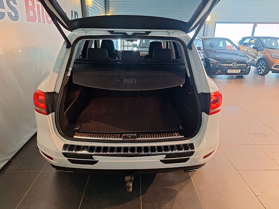 Volkswagen Touareg 8 of 11