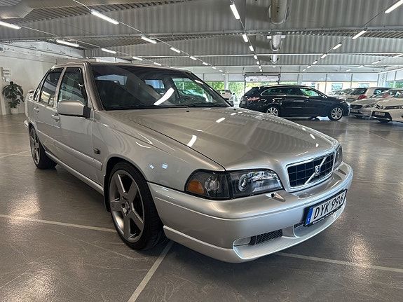 Volvo S70 2 of 16