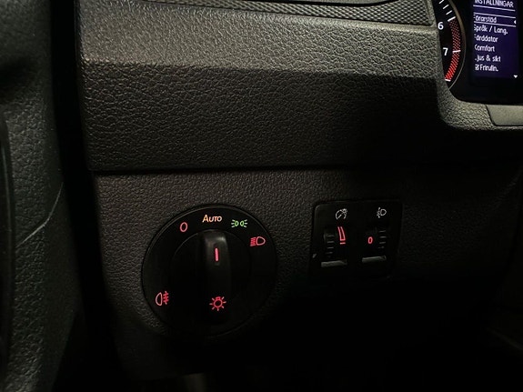 Volkswagen Caddy Maxi 21 of 23