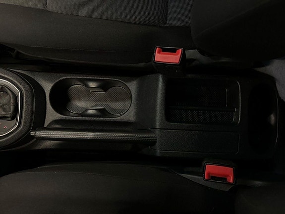 Volkswagen Caddy Maxi 13 of 23