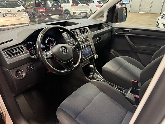 Volkswagen Caddy Maxi 11 of 23