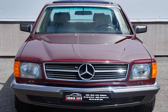 Mercedes-Benz 380 SE 3 of 5