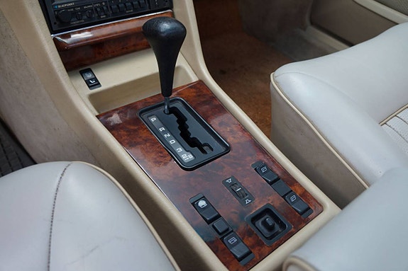 Mercedes-Benz 380 SE 14 of 20