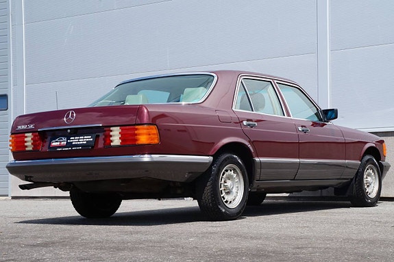Mercedes-Benz 380 SE 7 of 20