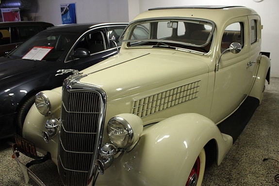 Ford Fordor 16 of 30