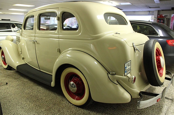 Ford Fordor 24 of 30