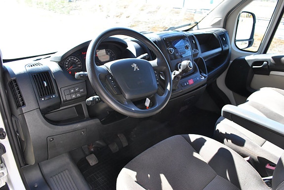 Peugeot Boxer 11 of 15