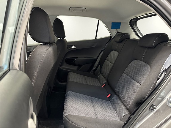 Kia Picanto 9 of 17