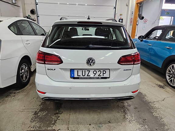 Volkswagen Golf VII 7 of 18