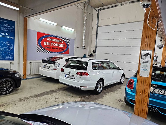 Volkswagen Golf VII 6 of 18