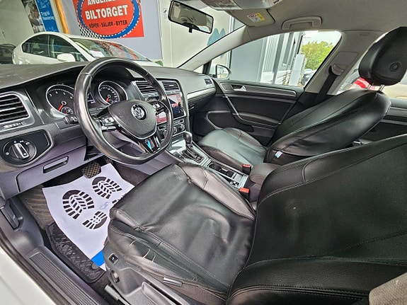 Volkswagen Golf VII 13 of 18