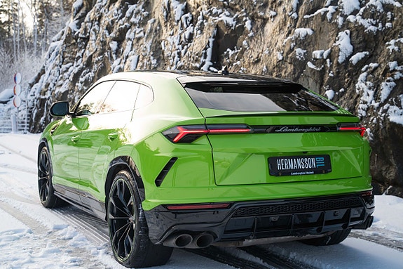 Lamborghini Urus 13 of 27
