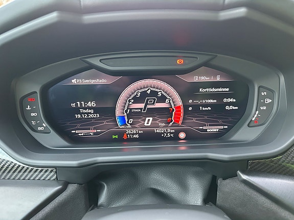 Lamborghini Urus 23 of 27