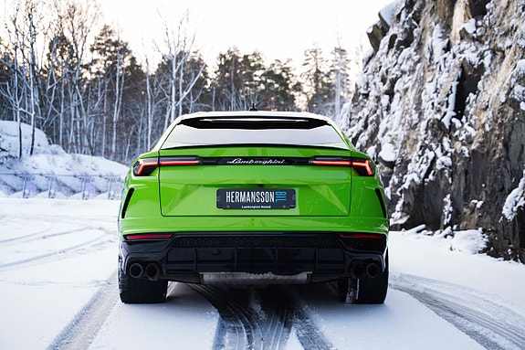 Lamborghini Urus 14 of 27