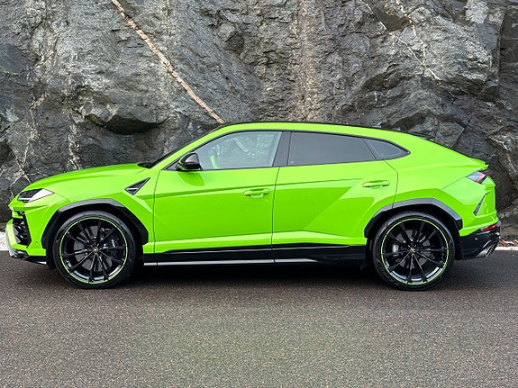 Lamborghini Urus 7 of 27