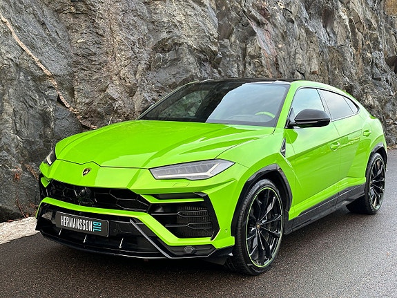 Lamborghini Urus 6 of 27