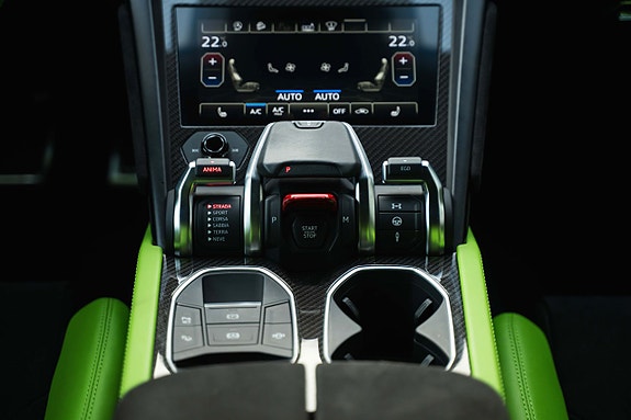 Lamborghini Urus 20 of 27