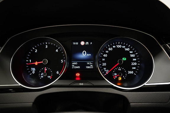 Volkswagen Passat Alltrack 12 of 25