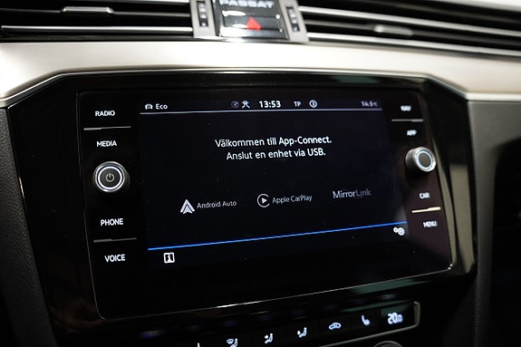 Volkswagen Passat Alltrack 17 of 25