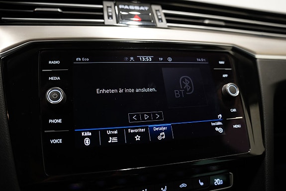 Volkswagen Passat Alltrack 19 of 25