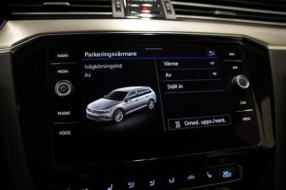 Volkswagen Passat Alltrack 16 of 25