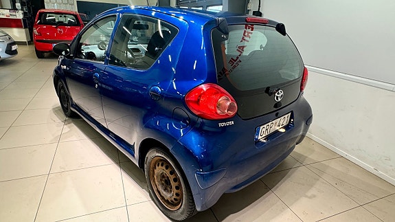 Toyota Aygo 14 of 16