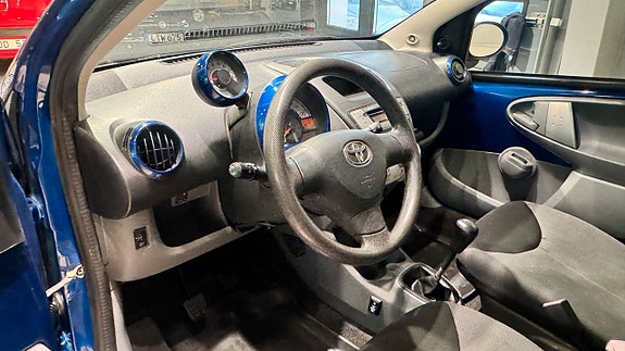 Toyota Aygo 11 of 16