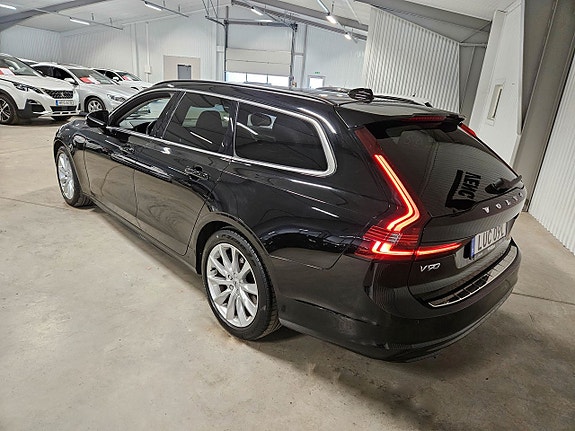 Volvo V90 4 of 5