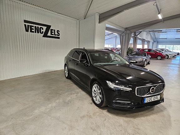 Volvo V90 2 of 5