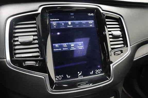 Volvo XC90 25 of 30
