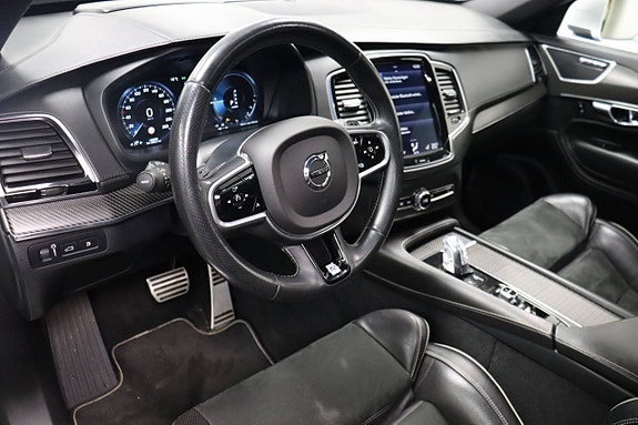 Volvo XC90 12 of 30