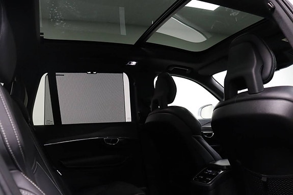 Volvo XC90 15 of 30