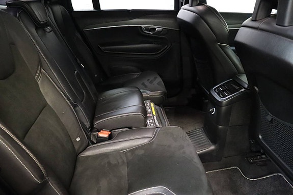 Volvo XC90 27 of 30