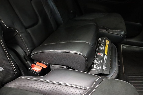 Volvo XC90 23 of 30