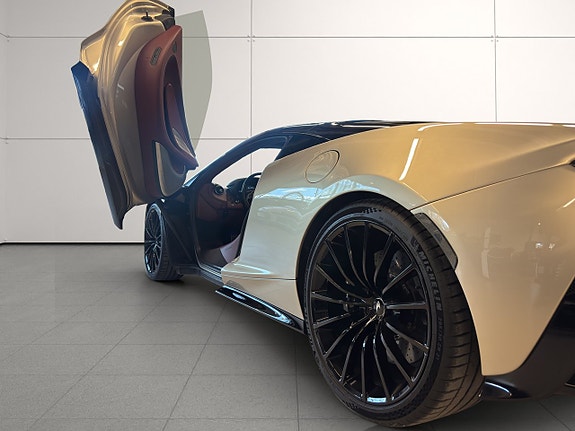 McLaren GT 20 of 28