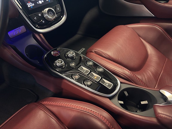 McLaren GT 19 of 28