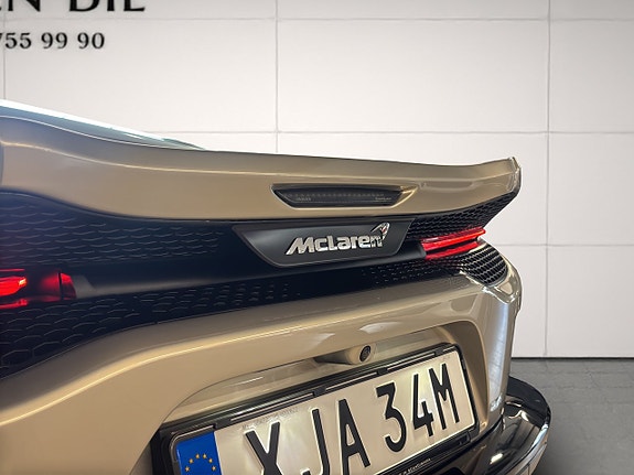 McLaren GT 24 of 28