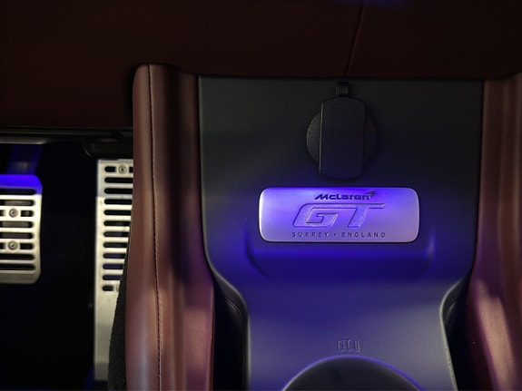 McLaren GT 27 of 28
