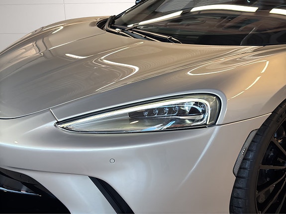 McLaren GT 25 of 28