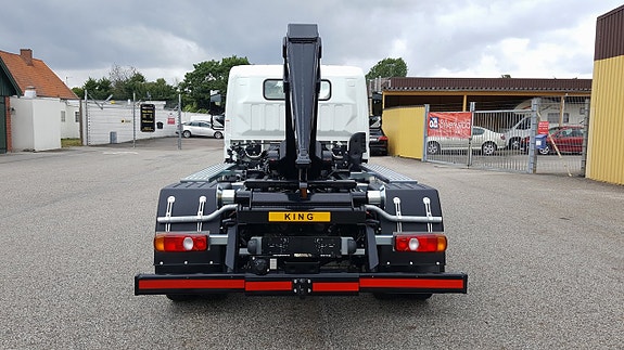 Mitsubishi Fuso 16 of 26